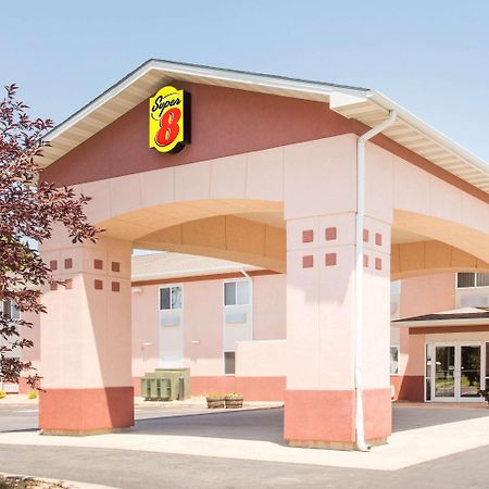 Super 8 By Wyndham Iola Ks Hotel Exterior foto