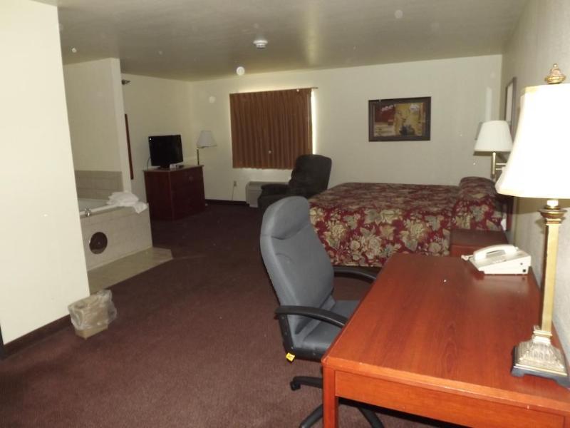 Super 8 By Wyndham Iola Ks Hotel Exterior foto