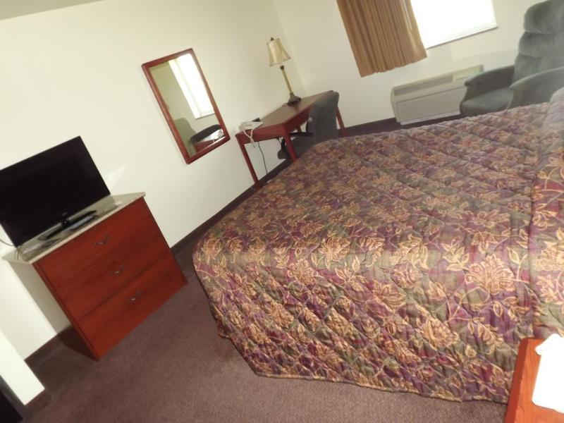 Super 8 By Wyndham Iola Ks Hotel Exterior foto