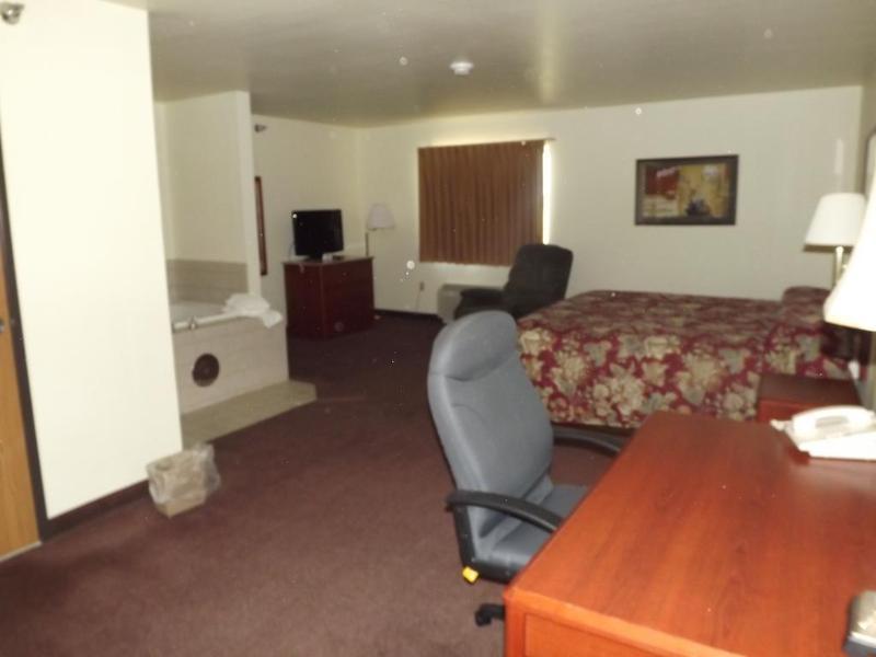 Super 8 By Wyndham Iola Ks Hotel Exterior foto