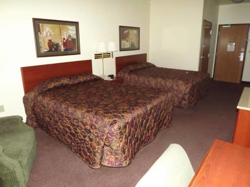 Super 8 By Wyndham Iola Ks Hotel Exterior foto